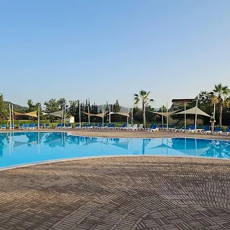 In Condominio Con 2 Piscine E Spiaggia Privata Feriehus *