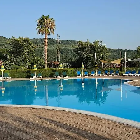 In Condominio Con 2 Piscine E Spiaggia Privata *